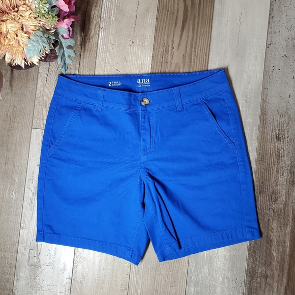 A.N.A. A New Approach Blue Twill Shorts Women's Size 2 EUC - Picture 1 of 13
